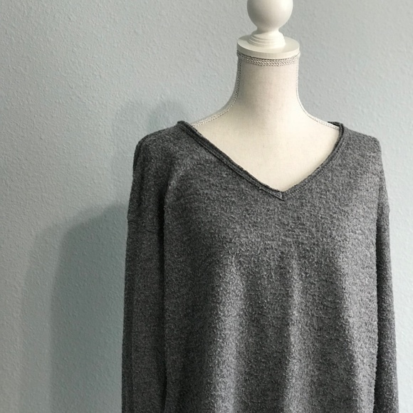 Urban Outfitters BDG Gray V-neck Sweater - Picture 3 of 3